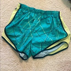 NIKE Tempo Running Shorts